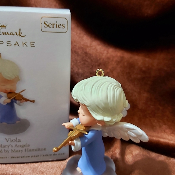 Hallmark Collectable ornament Viola - Picture 3 of 6